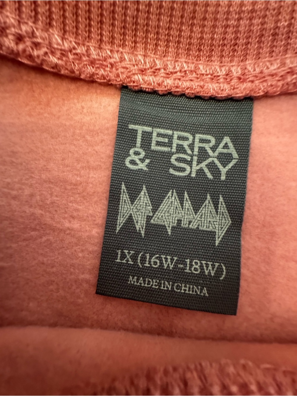 Terra & Sky Dusty Coral Pullover with Logo Tag - Picture 4 of 7